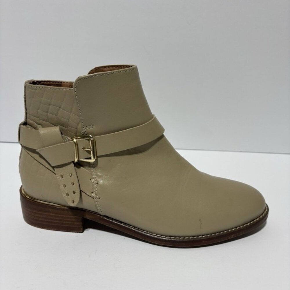 Crevo Women’s Collie, Beige Leather Ankle Booties, Size 8.5 M